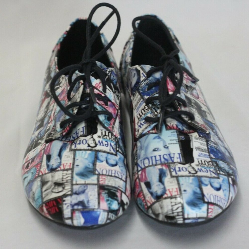 Kalli Size 11 Metropolitan Fashion Magazine Print Lace-up Flat Derby-style Shiny